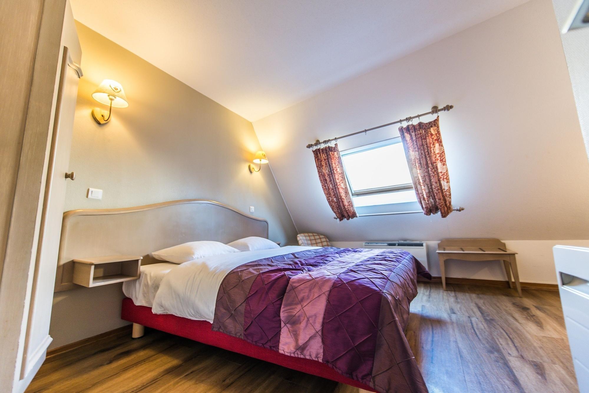 ריביווילה Hotel Au Lion מראה חיצוני תמונה