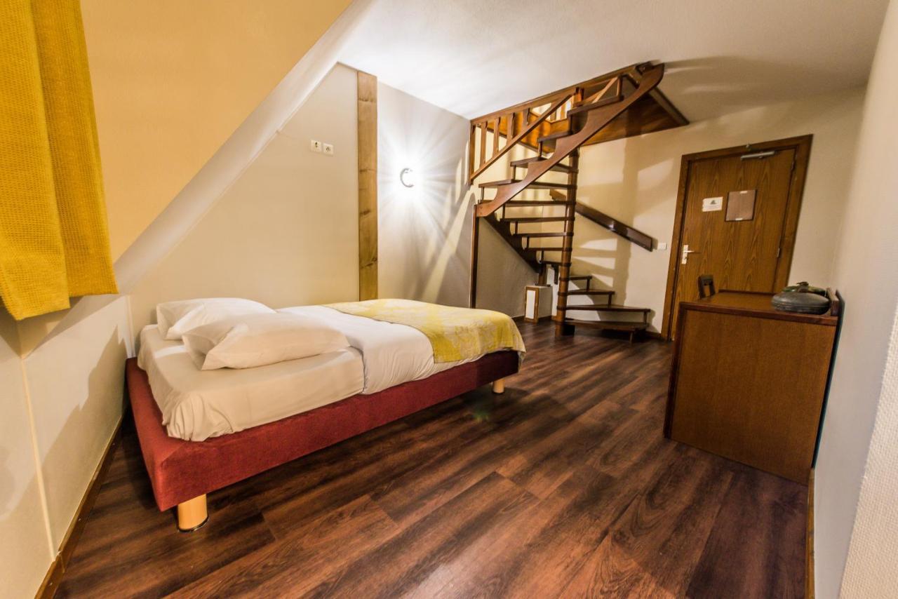 ריביווילה Hotel Au Lion מראה חיצוני תמונה